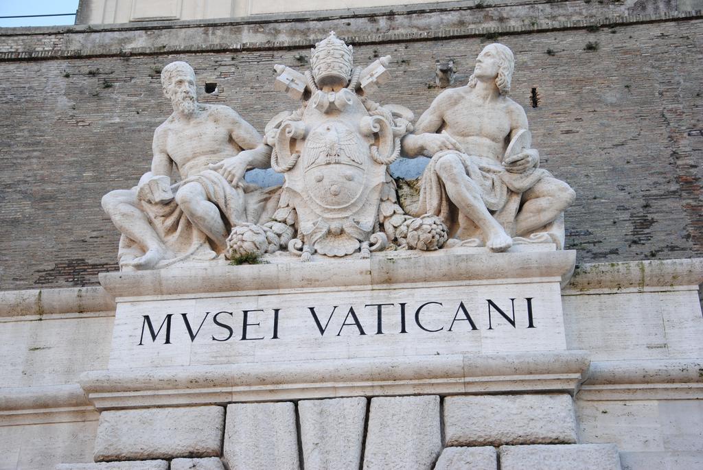 White Vatican Pensionat 2*